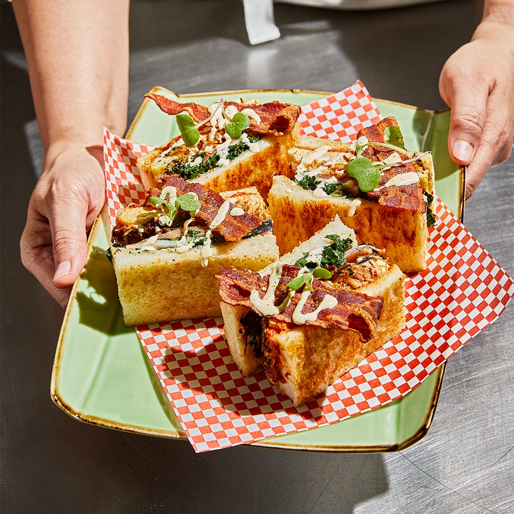 Mr. Ben San Mr. Ben San